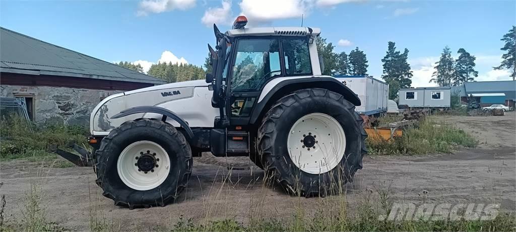 Valtra T 180 Traktorer
