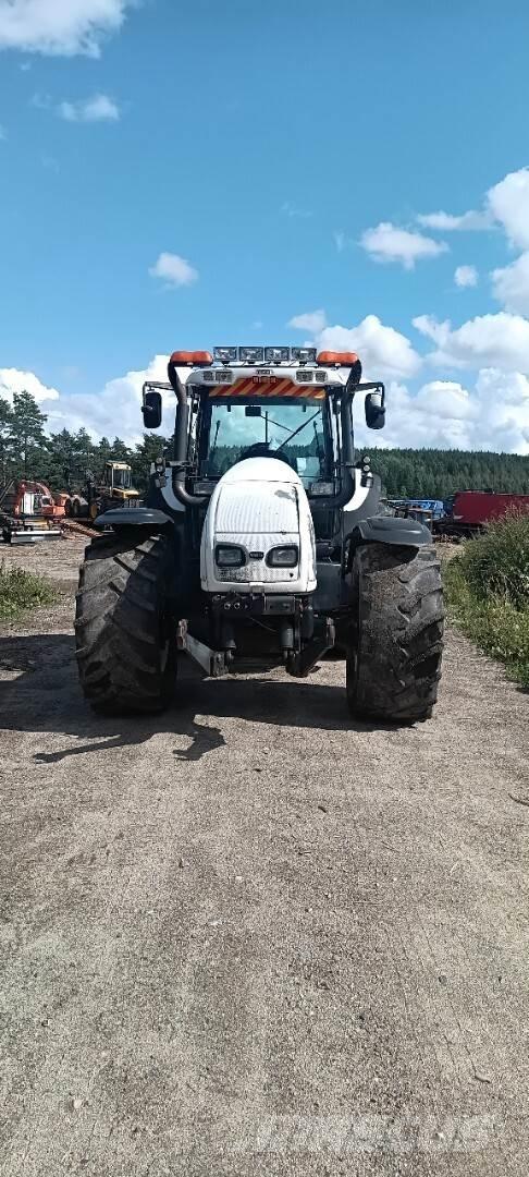 Valtra T 180 Traktorer