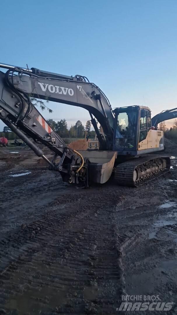 Volvo 210c Beltegraver