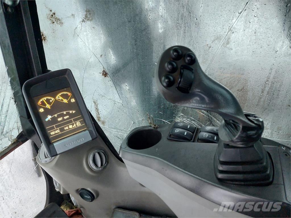 Volvo EC 210 CL Beltegraver