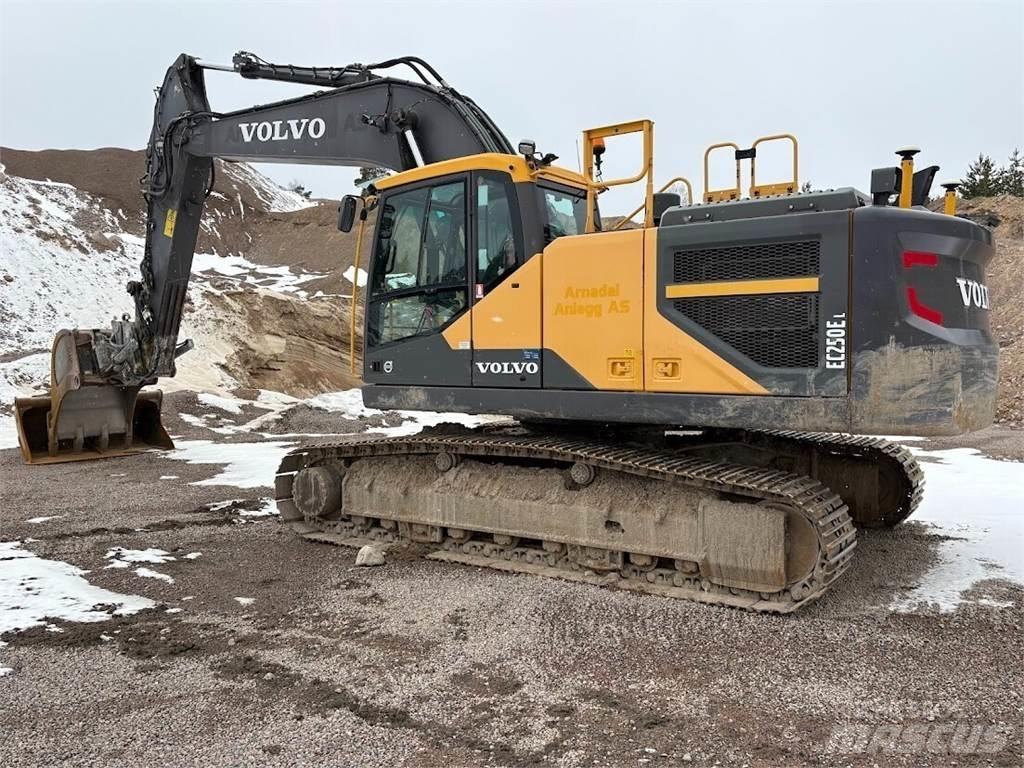 Volvo EC250EL Beltegraver