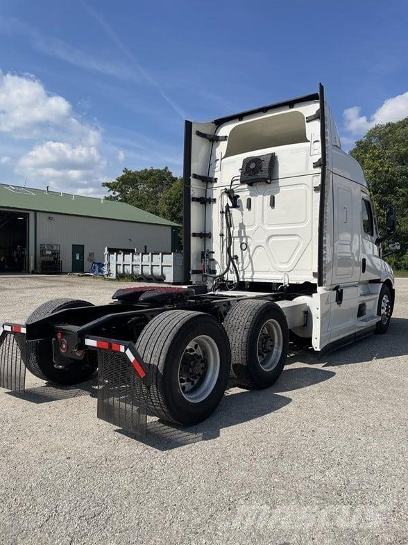 Freightliner CASCADIA 116 Trekkvogner