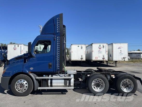 Freightliner CASCADIA 116 Trekkvogner