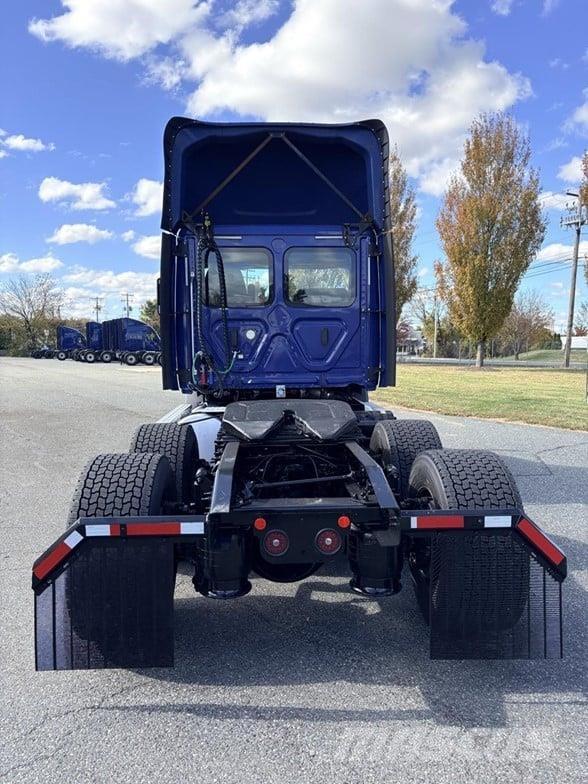 Freightliner CASCADIA 116 Trekkvogner