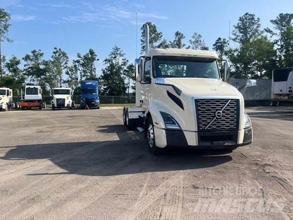 Volvo VNL64T300 Trekkvogner