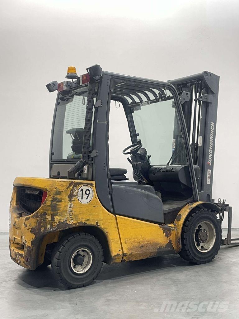 Jungheinrich DFG 430 Diesel Trucker