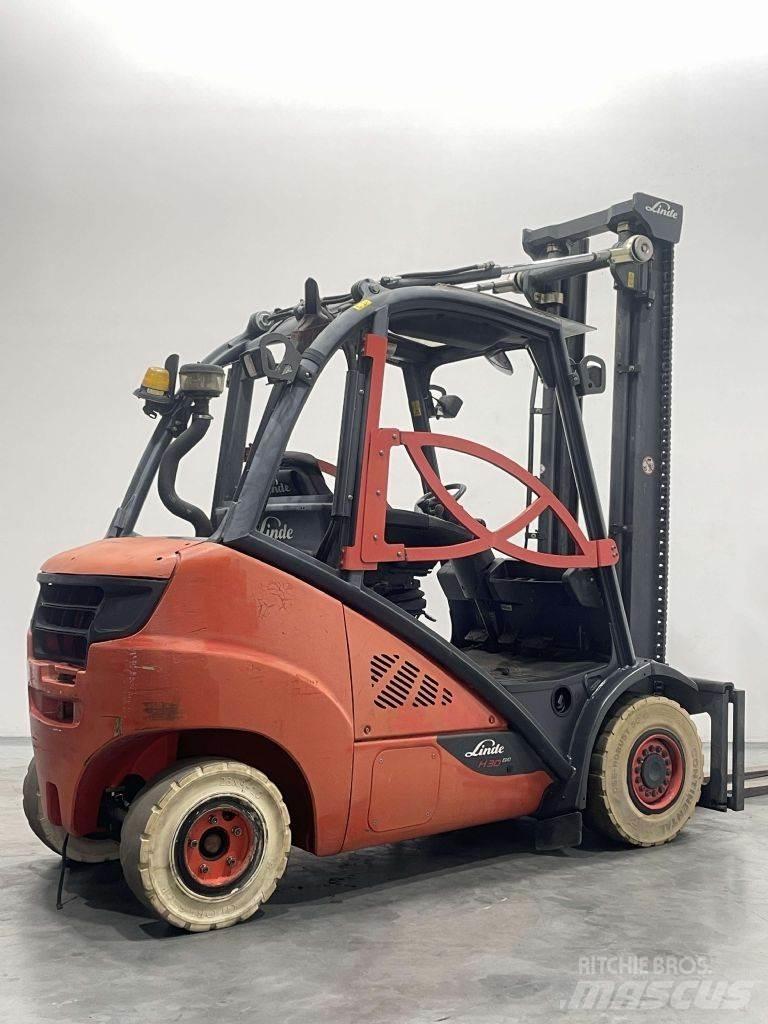 Linde H30D-02-393 Diesel Trucker