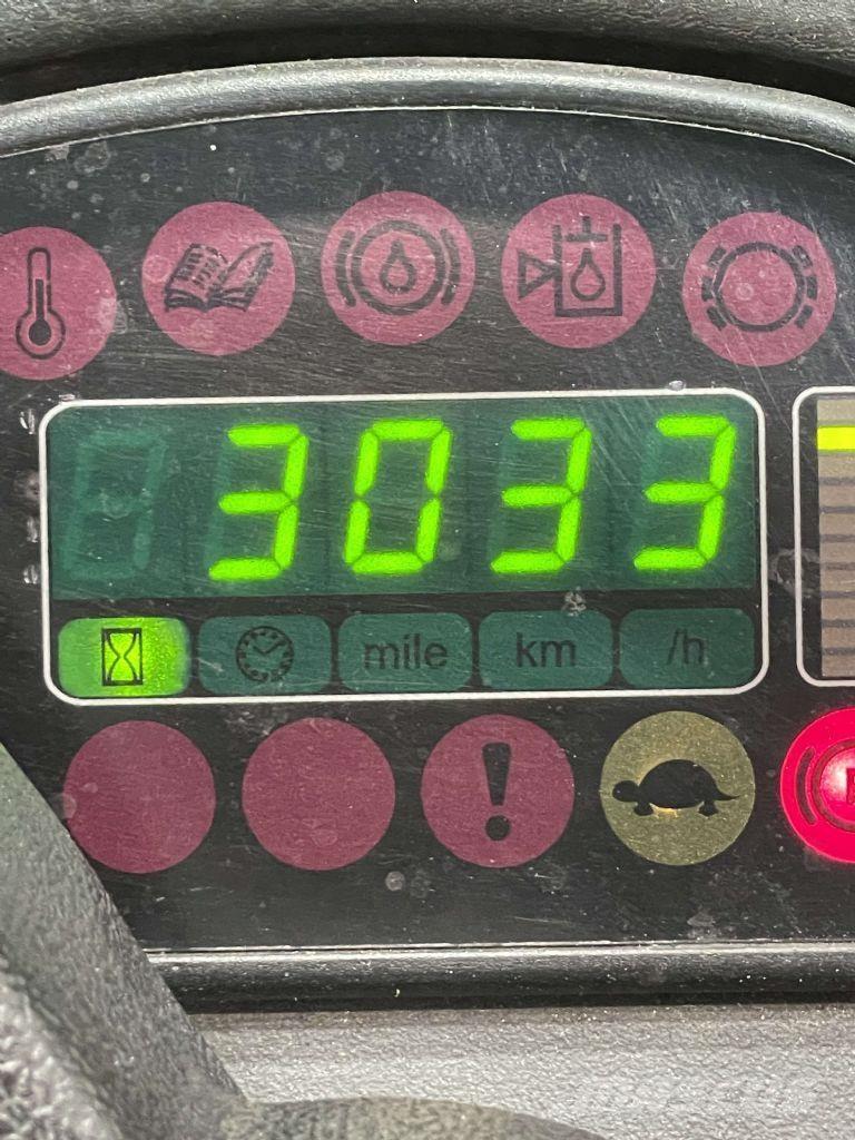 Linde P250-127 Tauetraktor