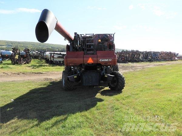 Case IH 8230 Skurtreskere