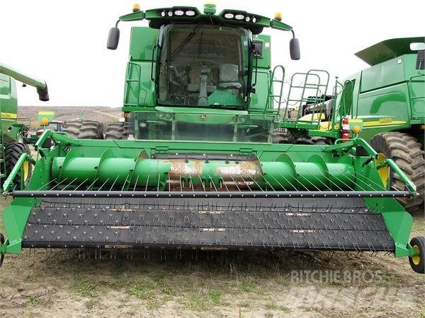 John Deere S680 Skurtreskere