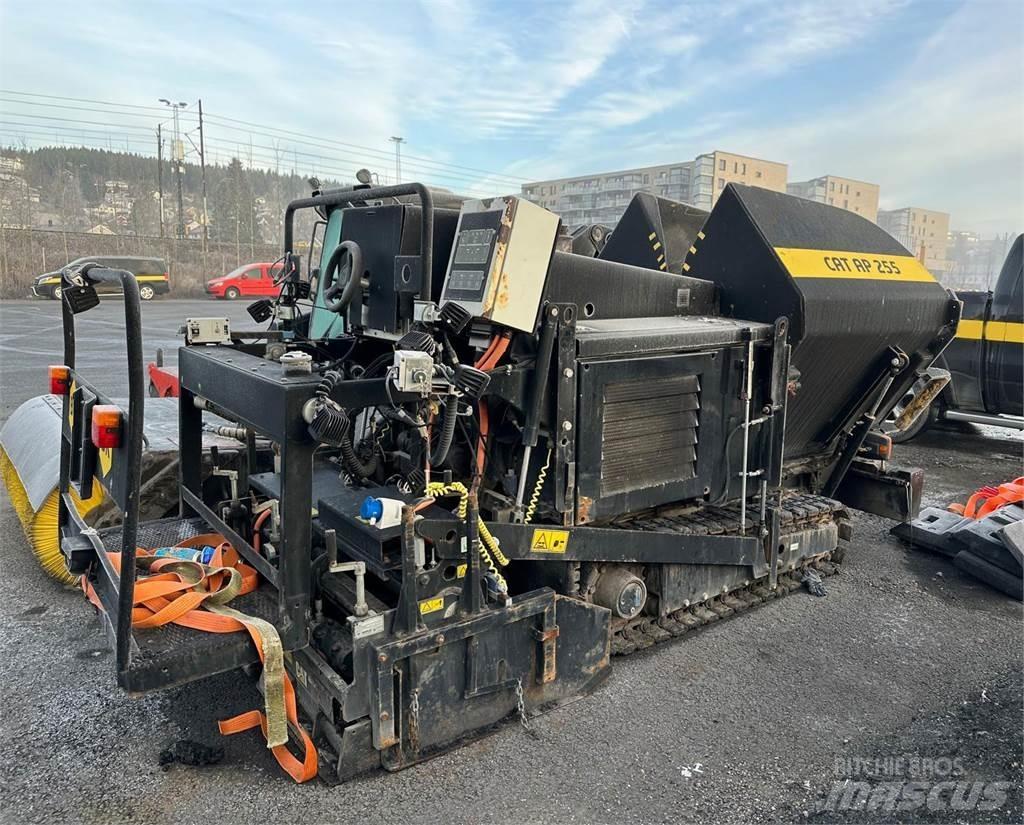 CAT AP255 Paver Asfaltutleggere