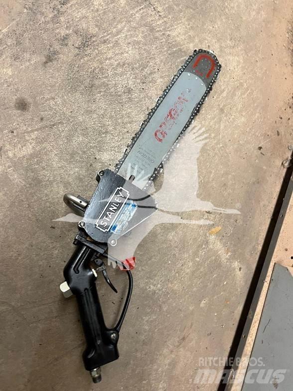 Stanley CS04 Motorsager og ryddesager