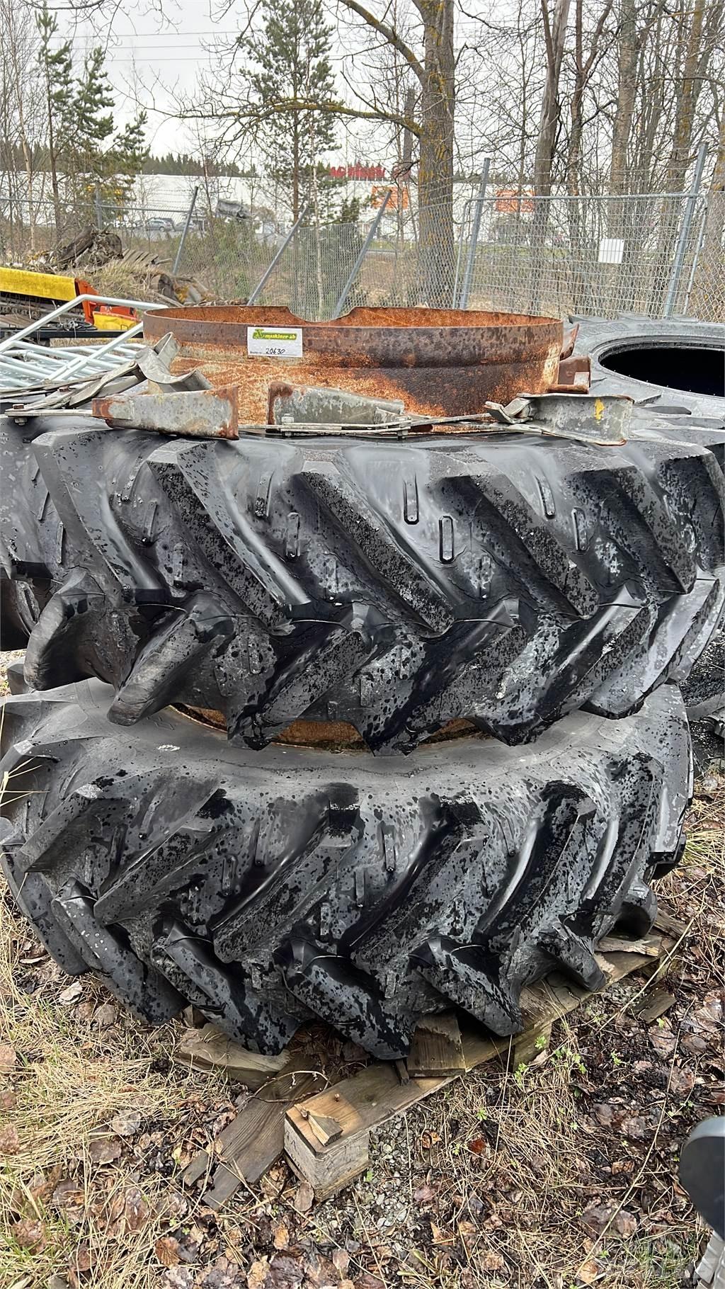  20.8R 38 Dekk, hjul og felger