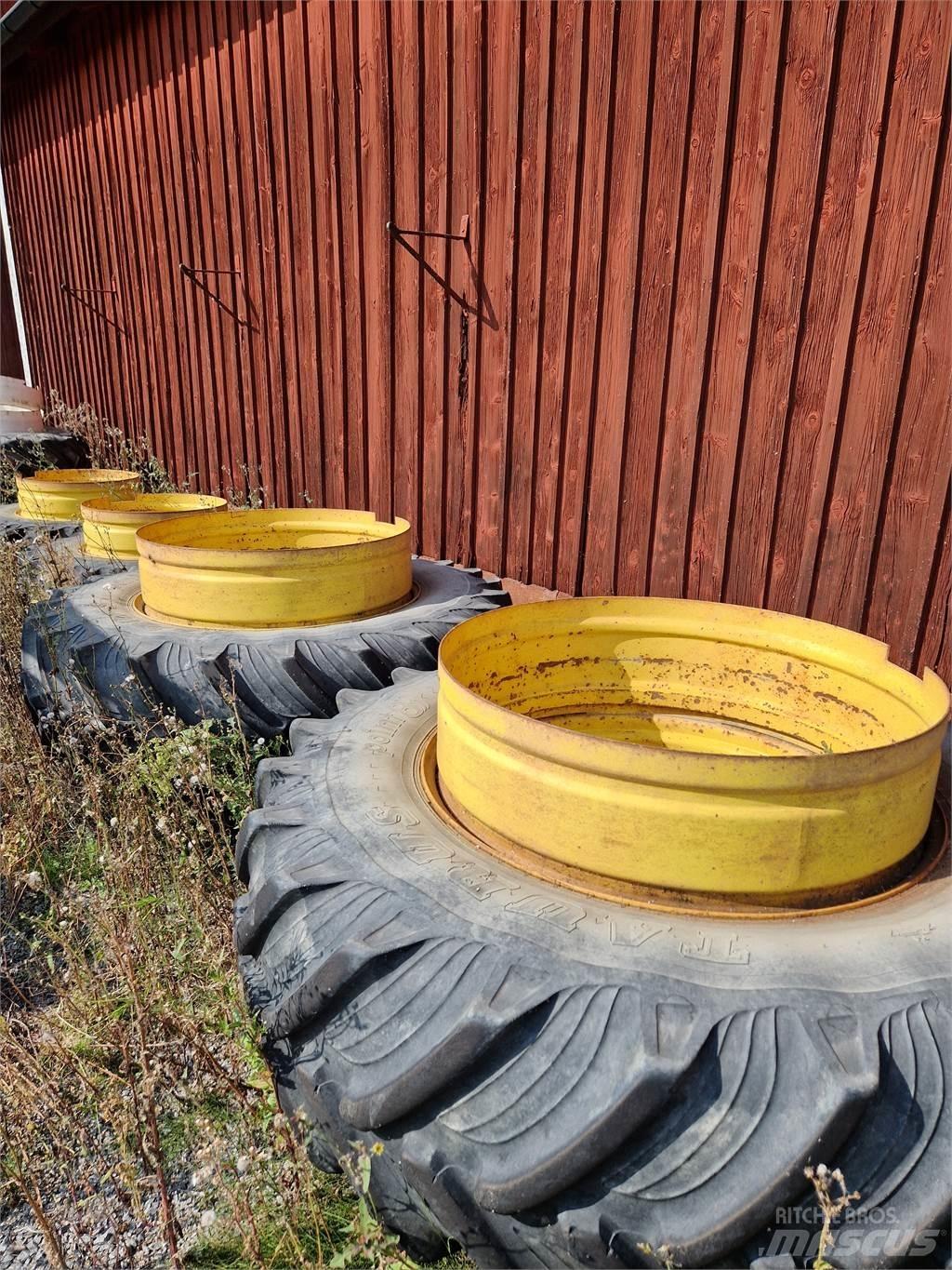 650/65x42, 540/65x30 Dekk, hjul og felger