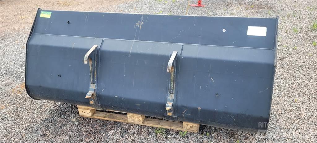 Ålö 220 LV SKOPA SMS Frontlaster ektrautstyr