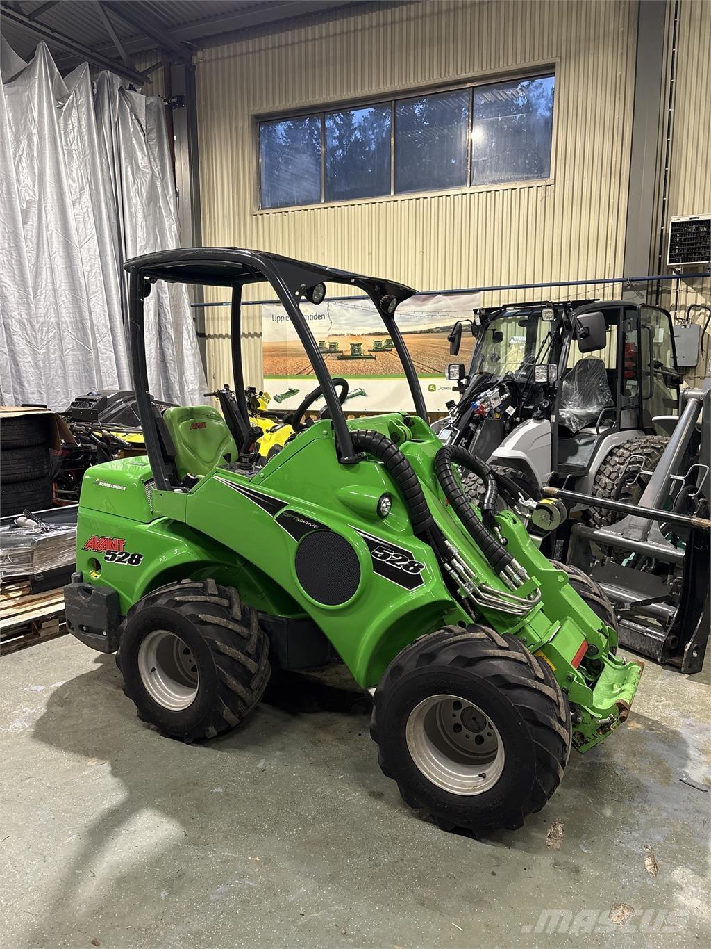 Avant 528 Kompaktlastere