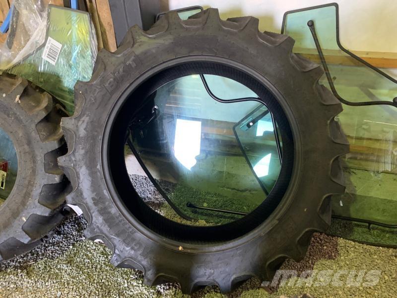 BKT Däck 340/85 R38 Dekk, hjul og felger