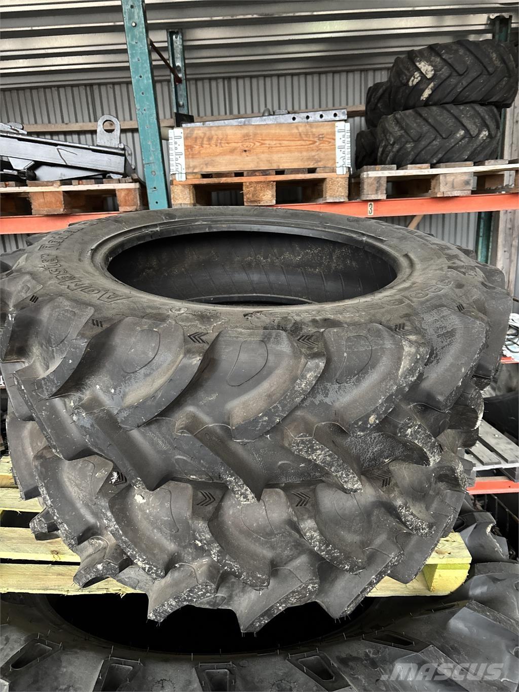  Däck Galaxy 320/85 R28 Dekk, hjul og felger