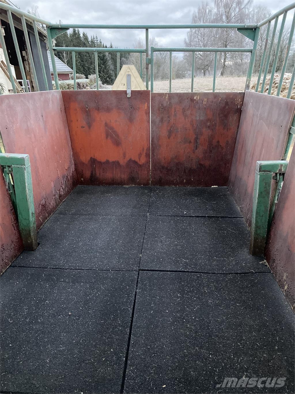  DJURVAGN Annet laste- og graveutstyr