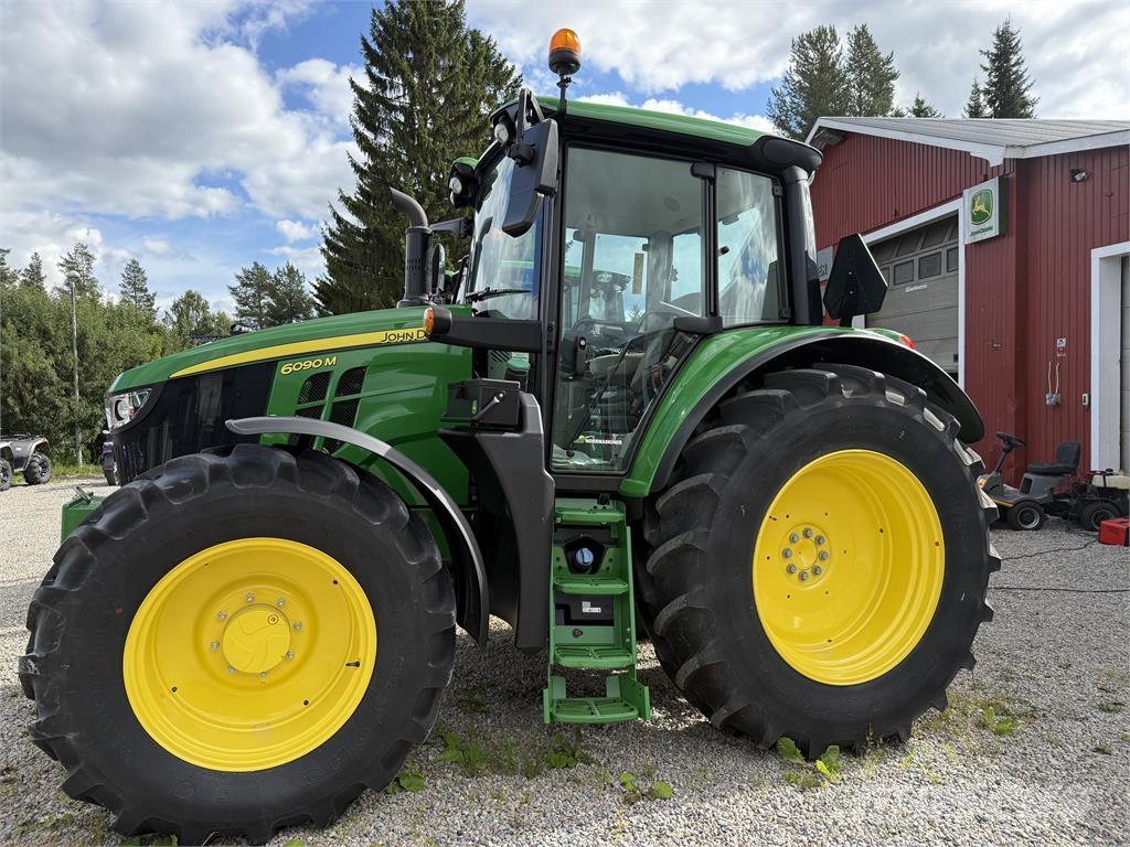 John Deere 6090M Traktorer