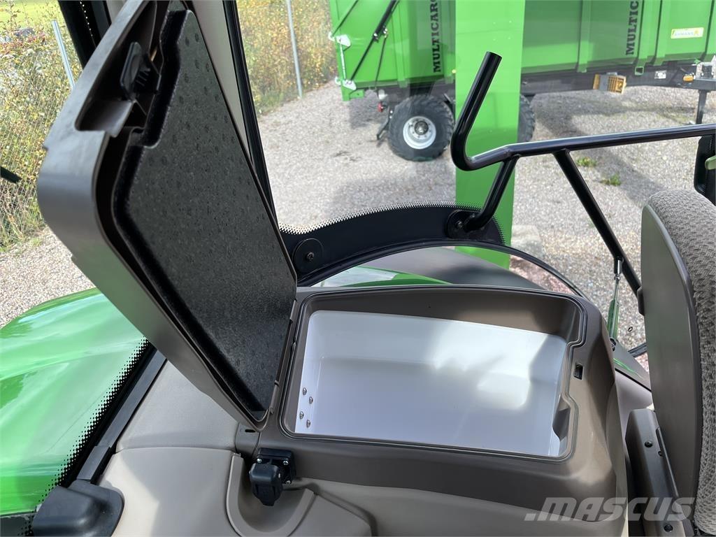 John Deere 6215R Traktorer