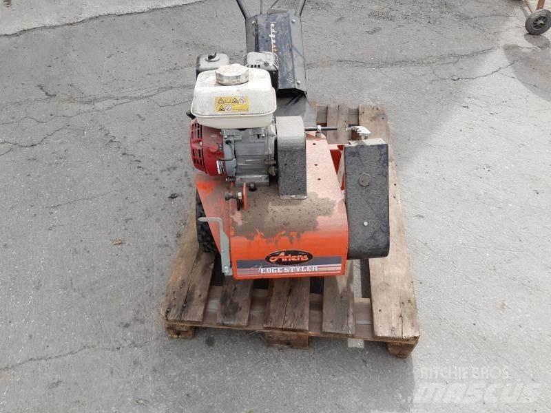  KANTSKÄRARE ARIENS Rotorharver/ jordfresere