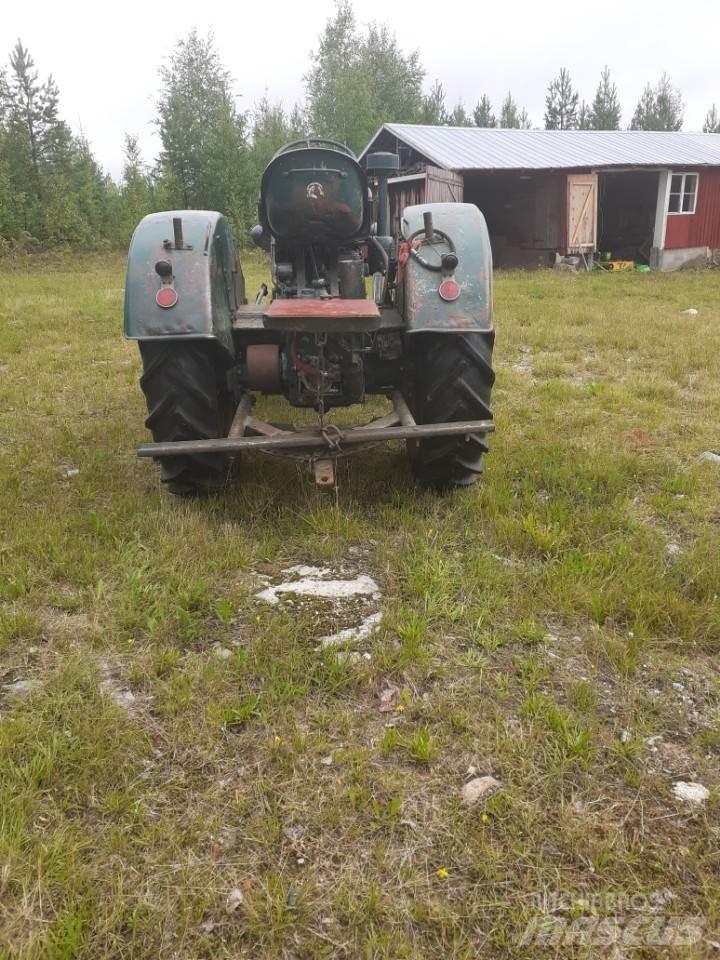 MAN 33A Traktorer