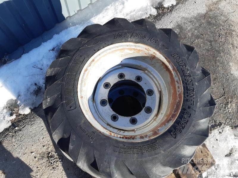  TRAKTOR HJUL 10,5/80-18 Dekk, hjul og felger
