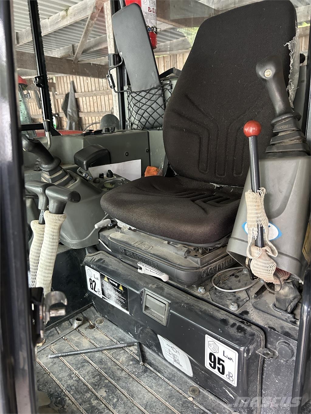 Yanmar VIO 38 GRÄVARE Hjullastere