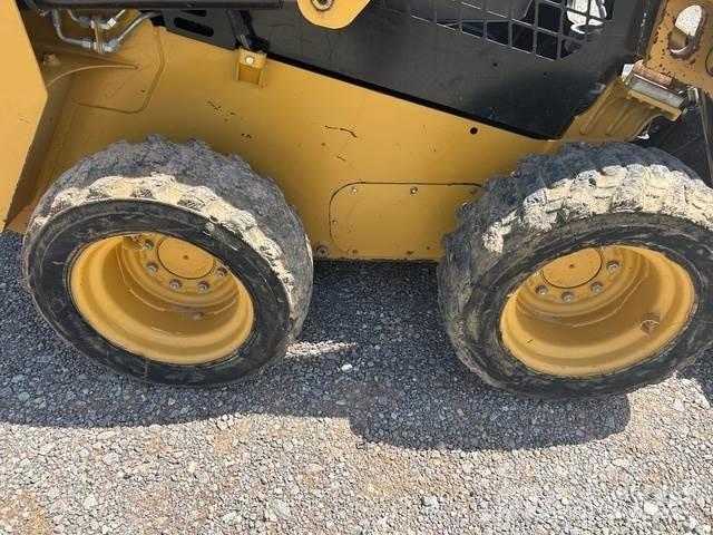 CAT 232D Dekk, hjul og felger