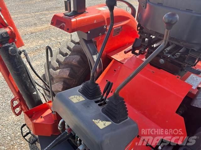 Kubota L47 Traktorgravere