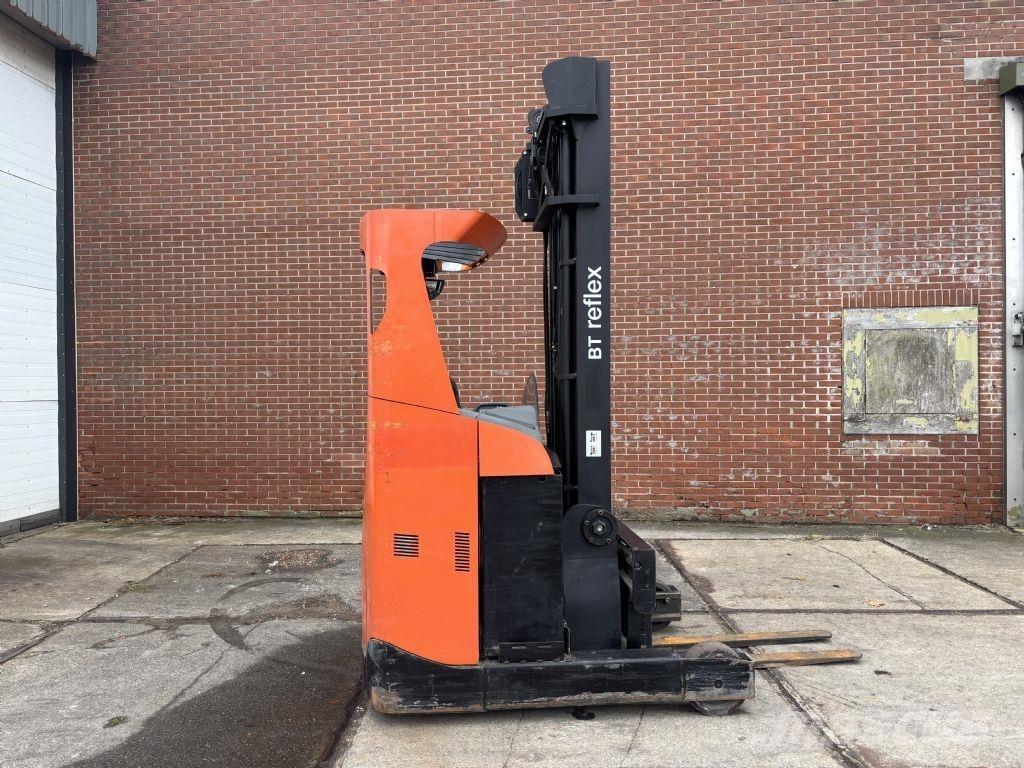 BT RRE 160 Skyvemasttruck