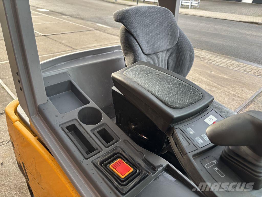 Jungheinrich EFG 320 Elektriske trucker