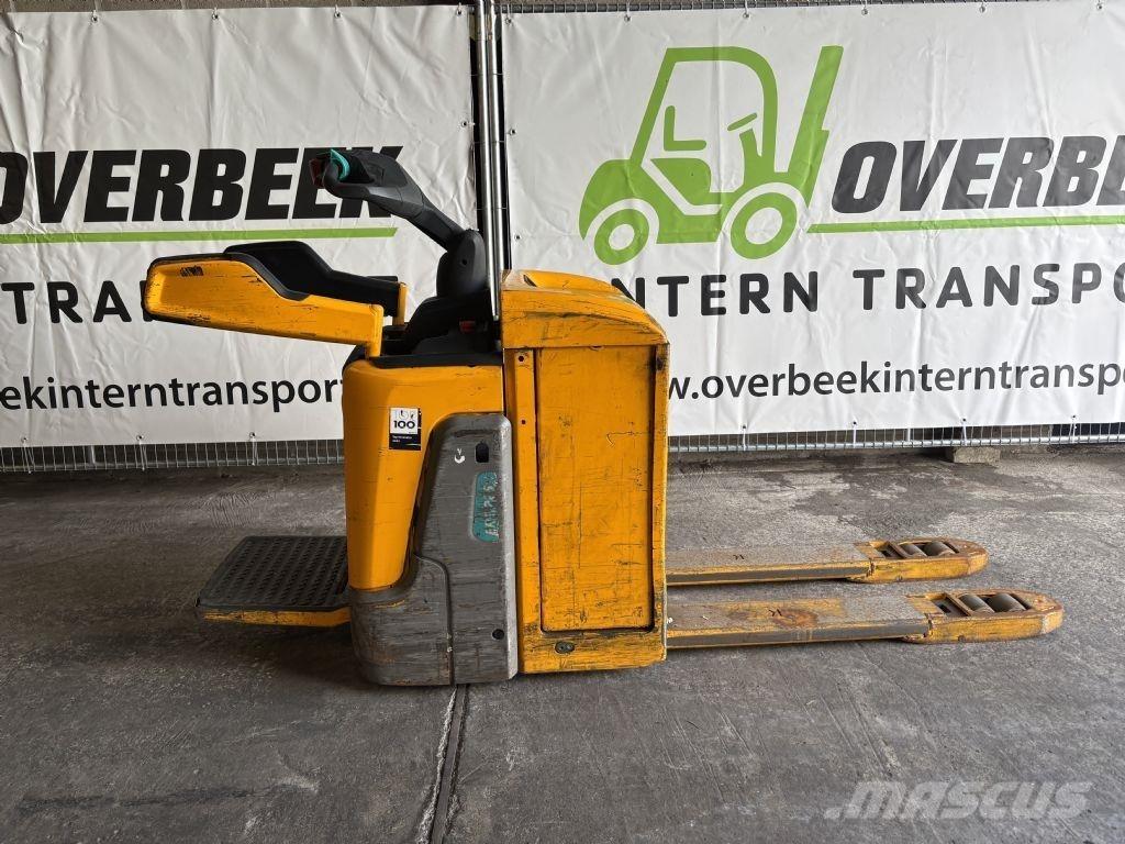 Jungheinrich ERE 225 Stablere