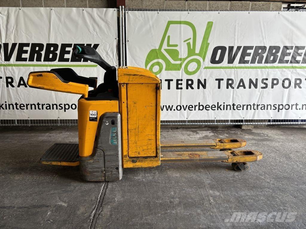 Jungheinrich ERE 225 Stablere