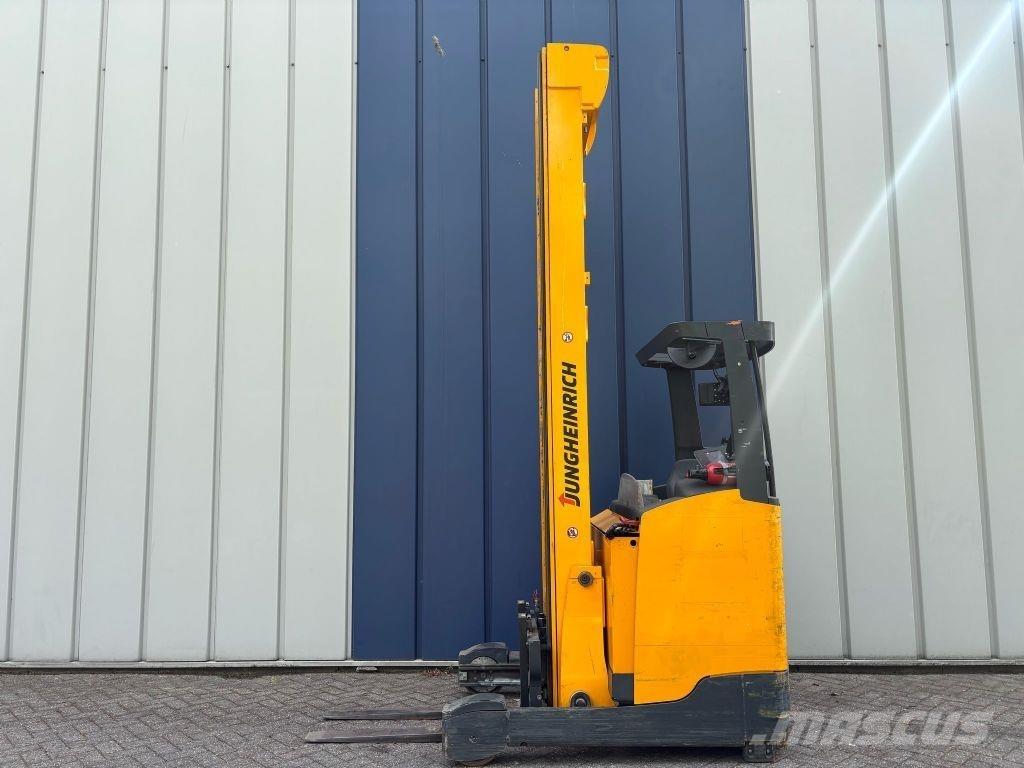 Jungheinrich ETV 216 Skyvemasttruck