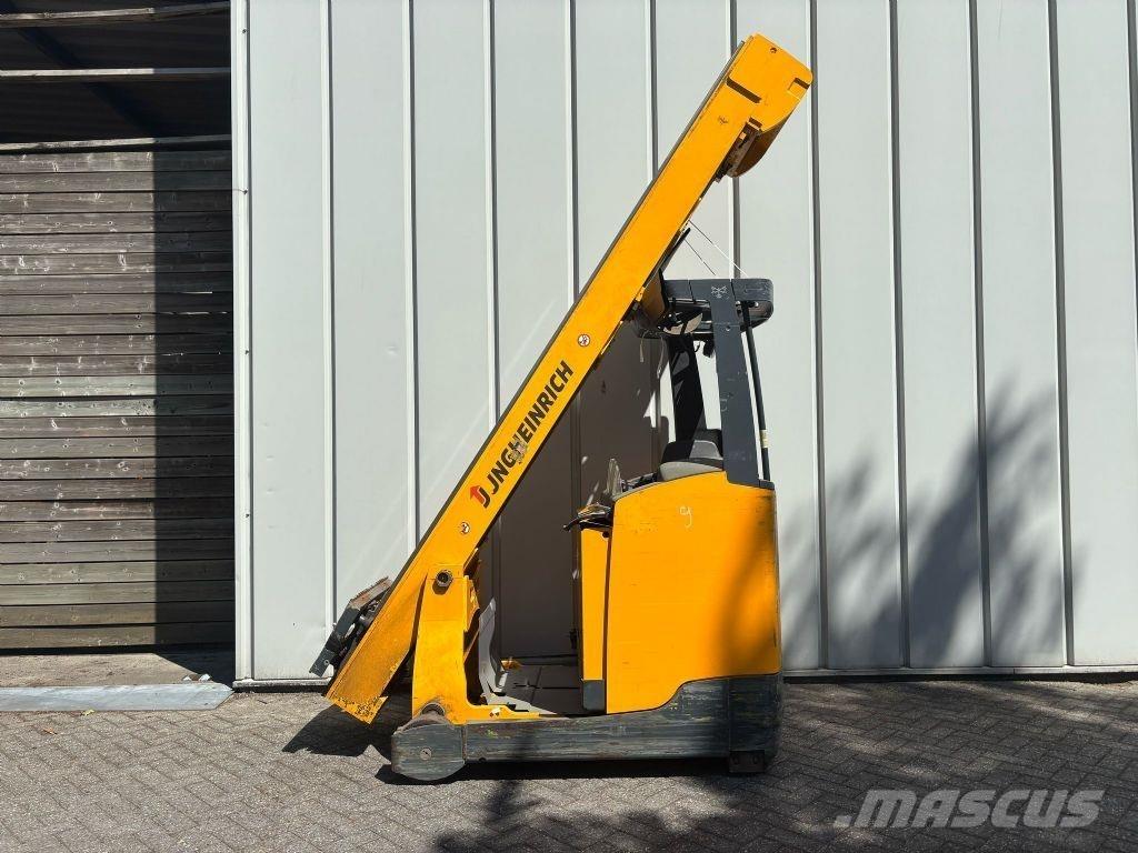 Jungheinrich ETV 216 Skyvemasttruck