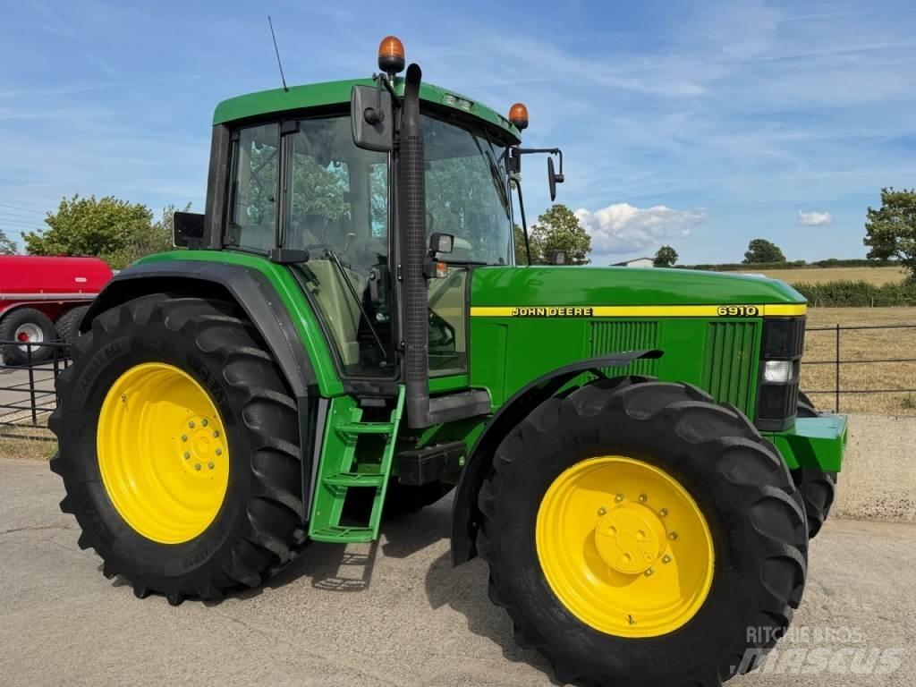 John Deere 6910 Traktorer