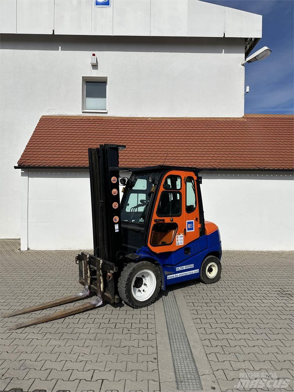 Clark C30D Anlegg - Annet
