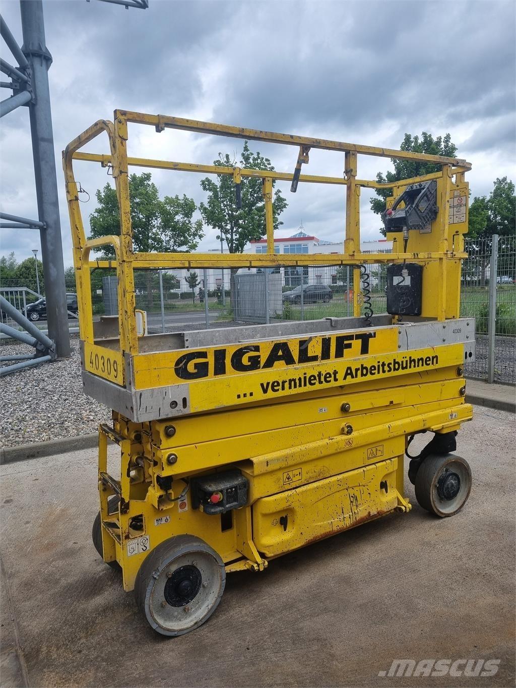 JLG 2030 ES Sakselifter