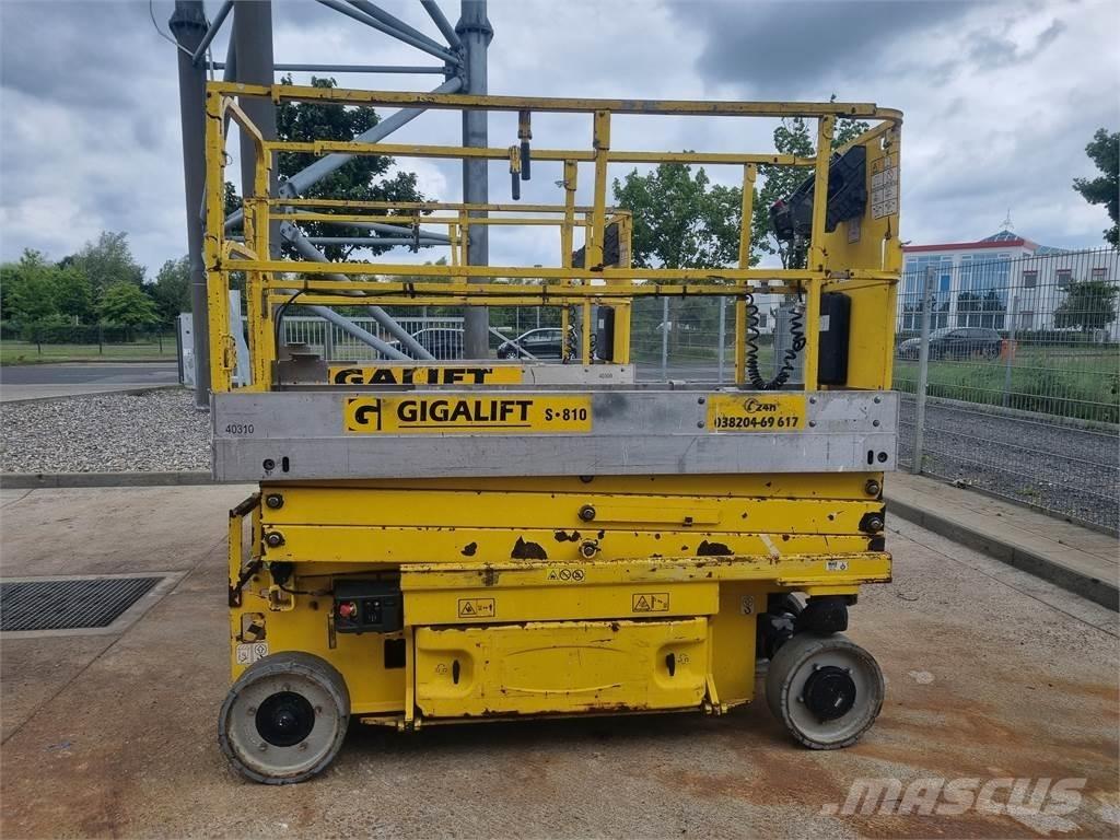 JLG 2030 ES Sakselifter