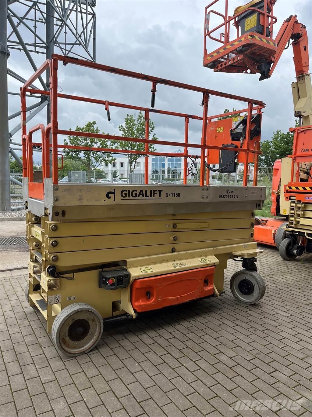 JLG 3246 ES Sakselifter