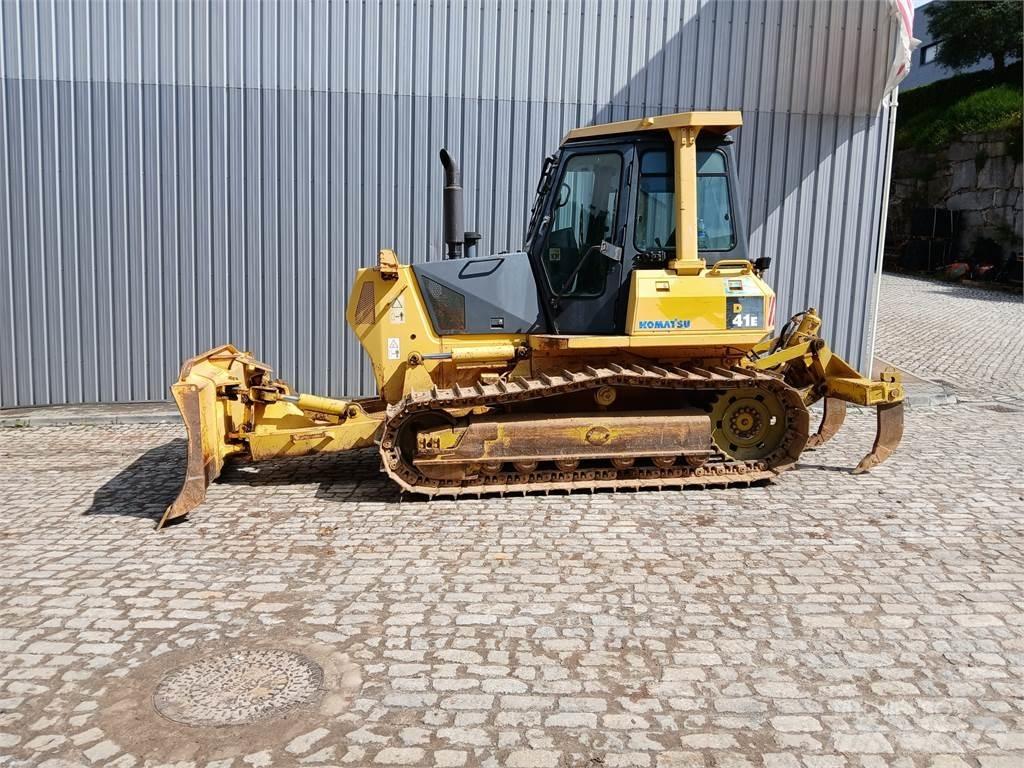 Komatsu D41E-6 Rørutleggere