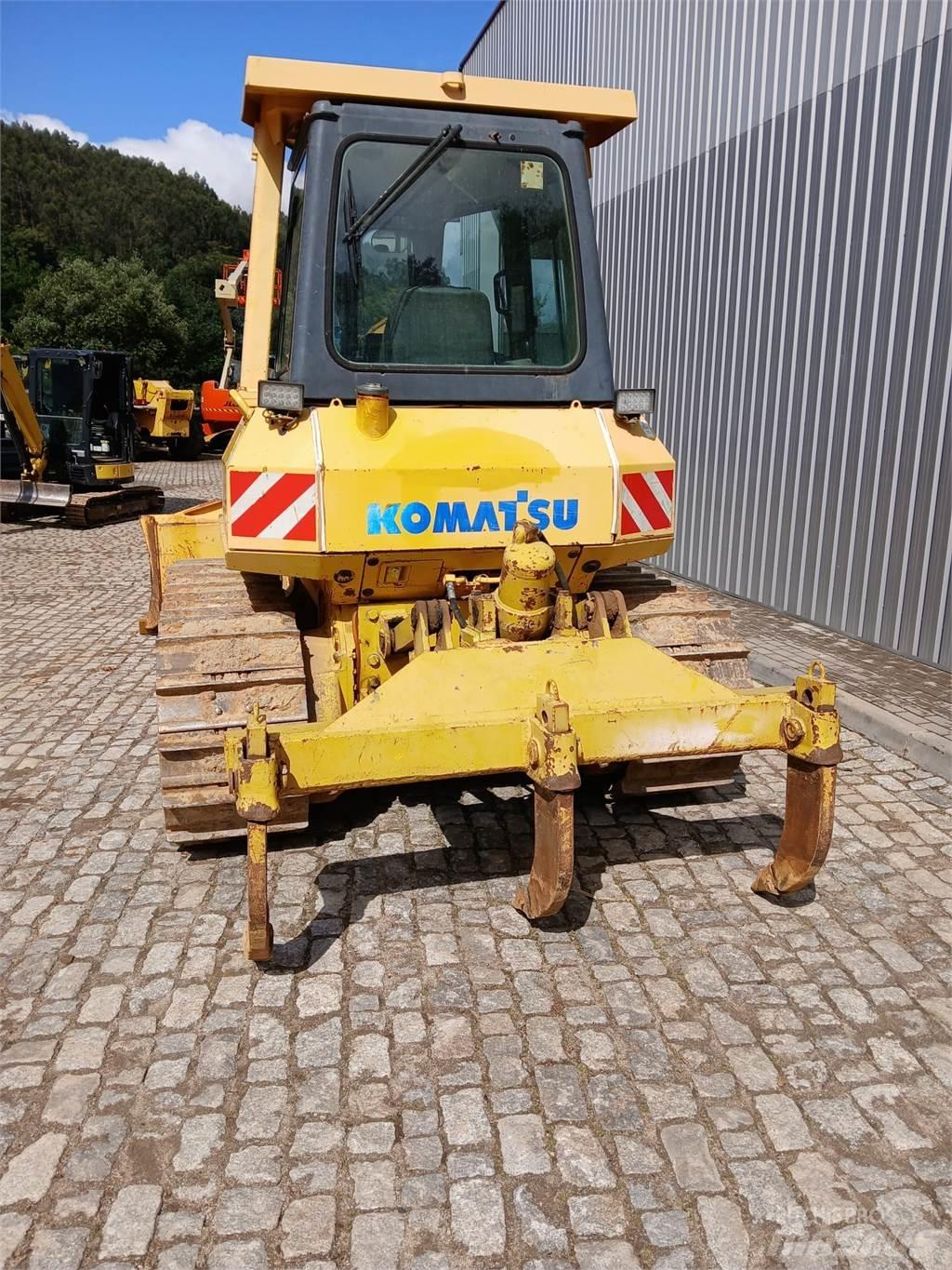 Komatsu D41E-6 Rørutleggere