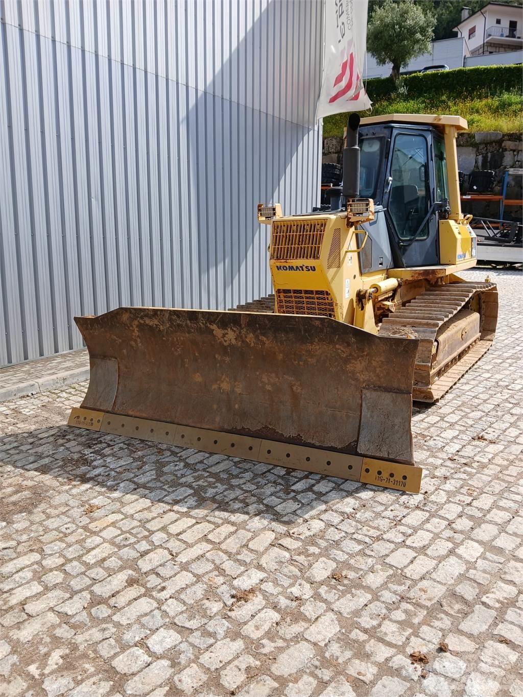 Komatsu D41E-6 Rørutleggere