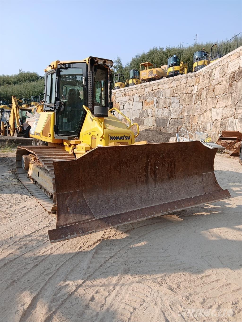 Komatsu D51PXI-22 Rørutleggere