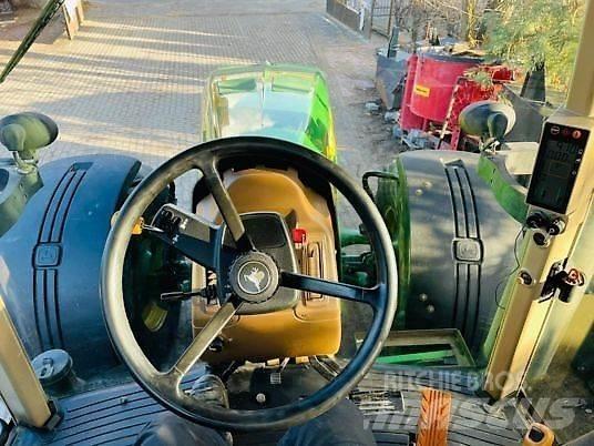 John Deere 8130 Traktorer