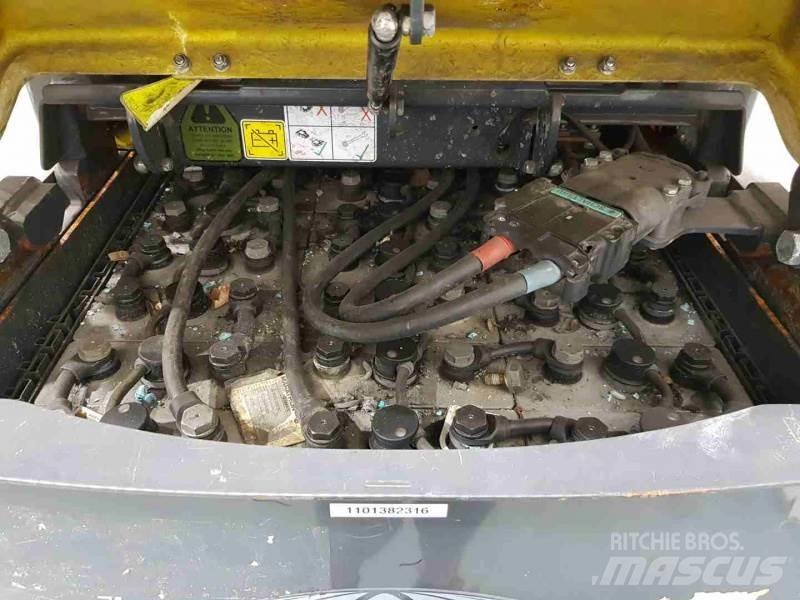 Aisle-Master 15E Smalgangstruck