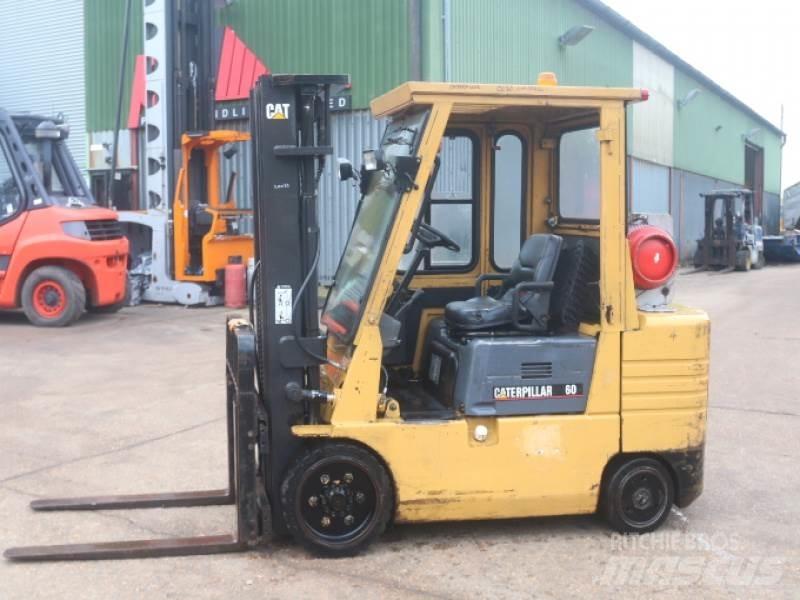 CAT GC30 Propan trucker