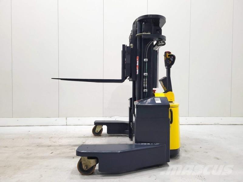 Combilift WR4 Reachstackere